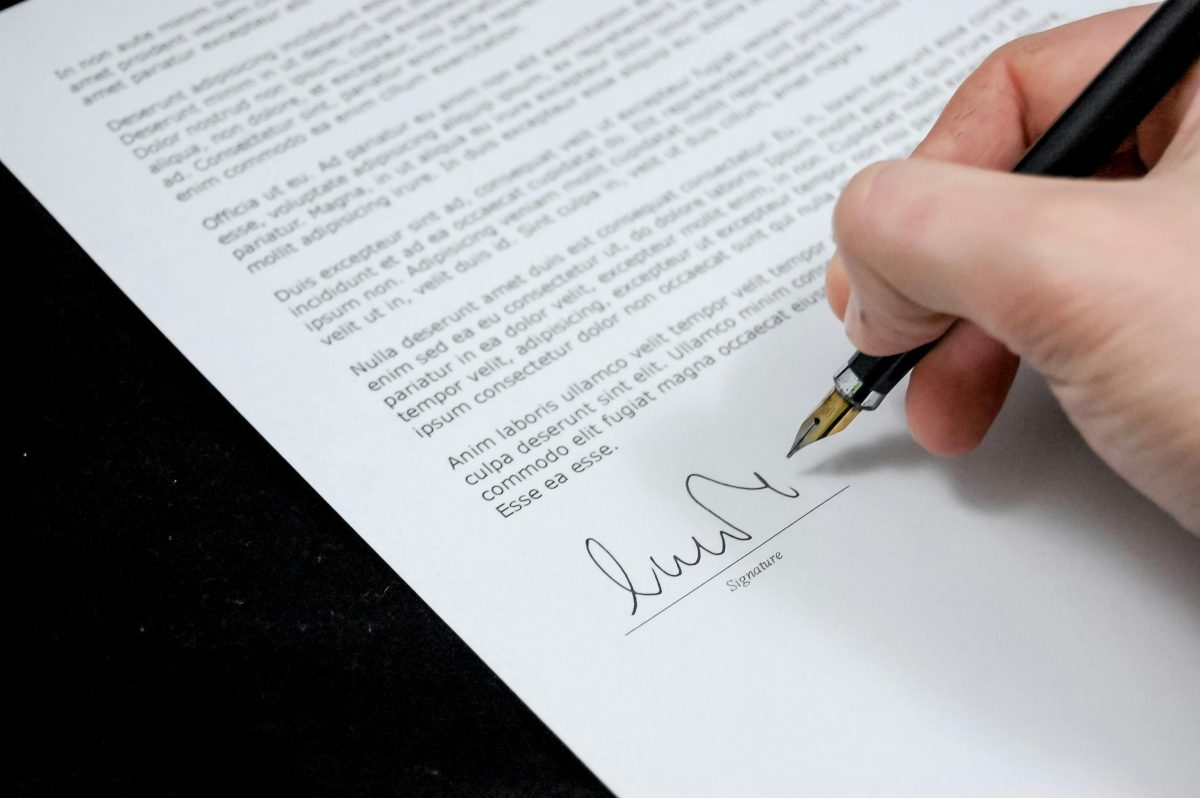 A Importância de um Contrato Padrão para Empresas